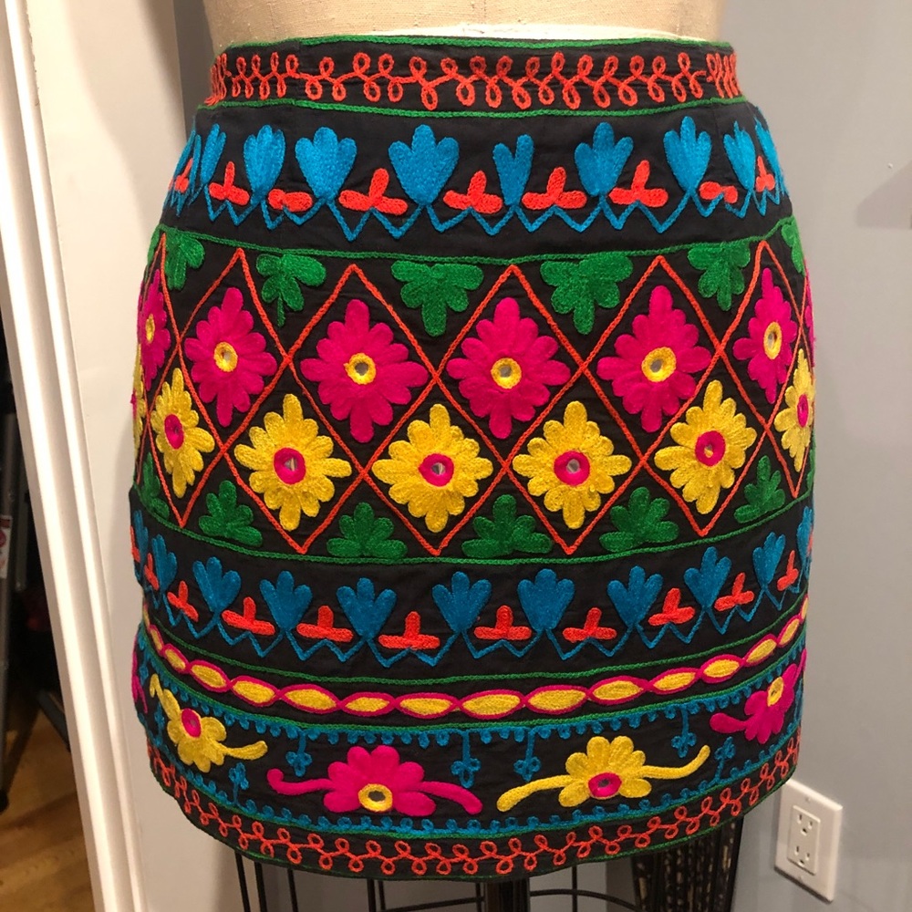Raga Mutli Color Embrodiered Skirt Large